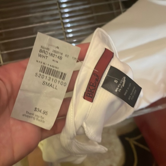 White ribbed tank bodysuit doubles as top snap enclosure NWT never worn - Picture 6 of 7